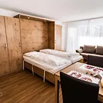 Haus Camillo * Зас-Фе